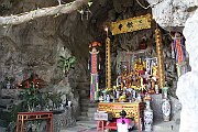 1467m_vn2014_1488_ch_LangSon_NhiThan_BuddhistischeHoehle